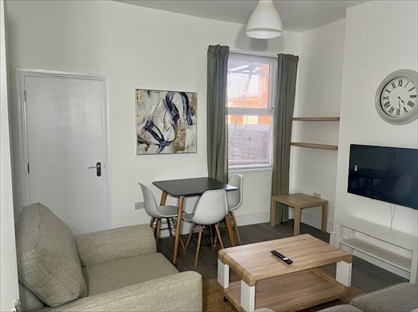 3 Bed Terraced House, Park Retreat, B66