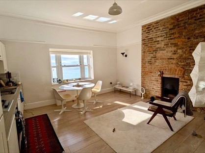 2 Bed Flat, West Hill Road, TN38