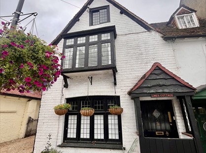 2 Bed End Terrace, The Broadway, HP7