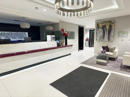 2 Bed Flat, Kensington High Street, W14