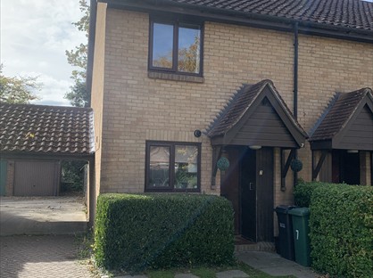 2 Bed Terraced House, Fieldview, RH6