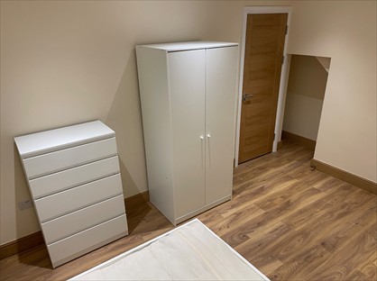 Room in a Shared House, Grove Road, EN4