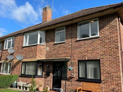 2 Bed Flat, Carey Drive, NN17