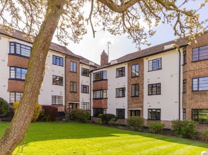 2 Bed Flat, Friern Park, N12