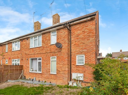 1 Bed Maisonette, Deans Close, SL2