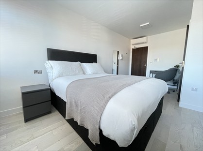 Room in a Shared Flat, Regents Park Road, N3