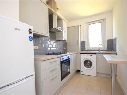 2 Bed Flat, Bruce Avenue, ML1