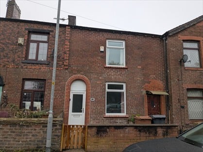2 Bed Terraced House, Broadbent Road, OL1