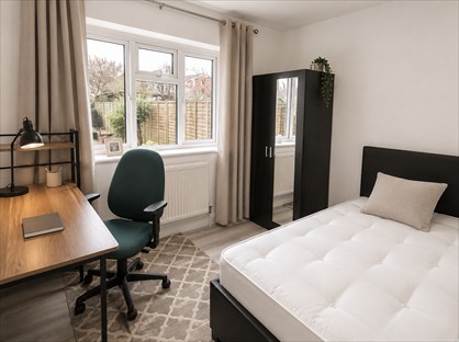 Room in a Shared House, Pilkington Close, BS34