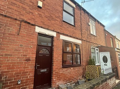 4 Bed Terraced House, Strawberry Avenue, LS25