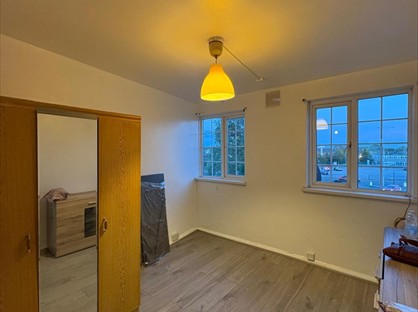 3 Bed Flat, High Street, IG6