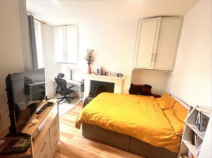 Studio Flat, Montrell Road, SW2