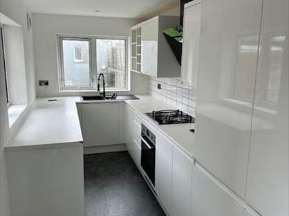 2 Bed Terraced House, Lawrence Street, CF83