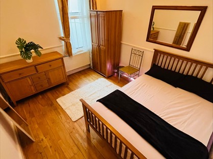 Room in a Shared House, London, SW16