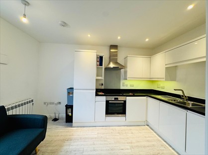 1 Bed Flat, Mendy Street, HP11