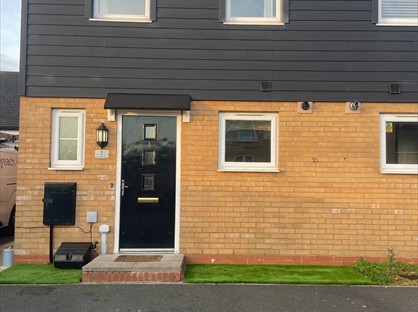 3 Bed Semi-Detached House, Somerset Walk, MK10
