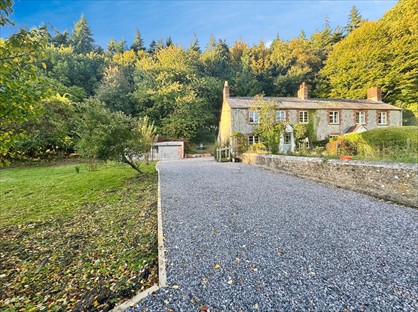 3 Bed Semi-Detached House, Newbury, BA12