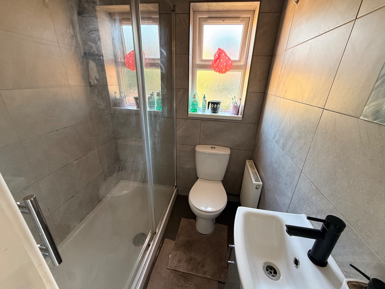 1 Bed Flat, Sherman Road, RG1, N1 7GU