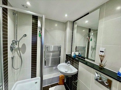 Room in a Shared Flat, Aqua House, NW10