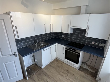 2 Bed Flat, Green Market, TR18