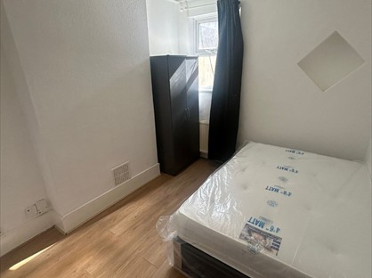 Room in a Shared House, Beulah Road, CR7