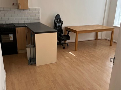 Studio Flat, Bewsey Street, WA2