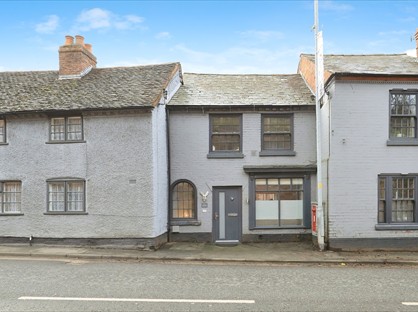2 Bed Terraced House, Kidderminster Road, DY12