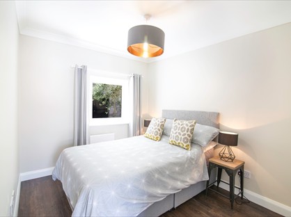 1 Bed Flat, New Street, PL1