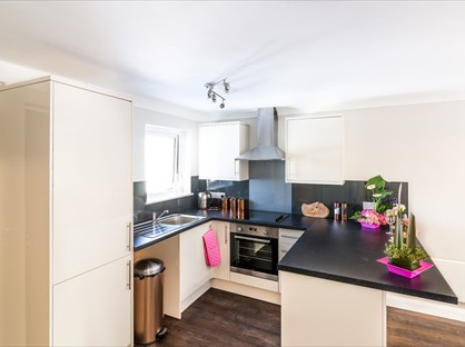 1 Bed Flat, New Street, PL1
