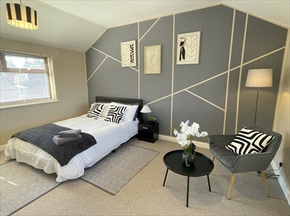 5 Bed Semi-Detached House, Windermere Road, GL51