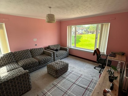 2 Bed Terraced House, Wellmeadow Green, G77