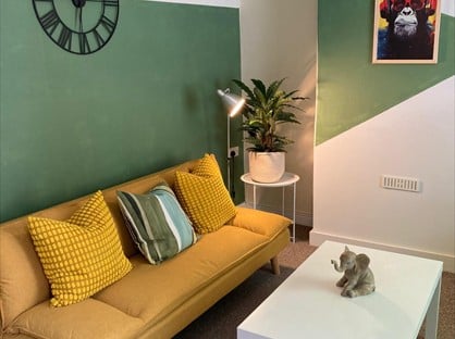 3 Bed Terraced House, New Street, GL1