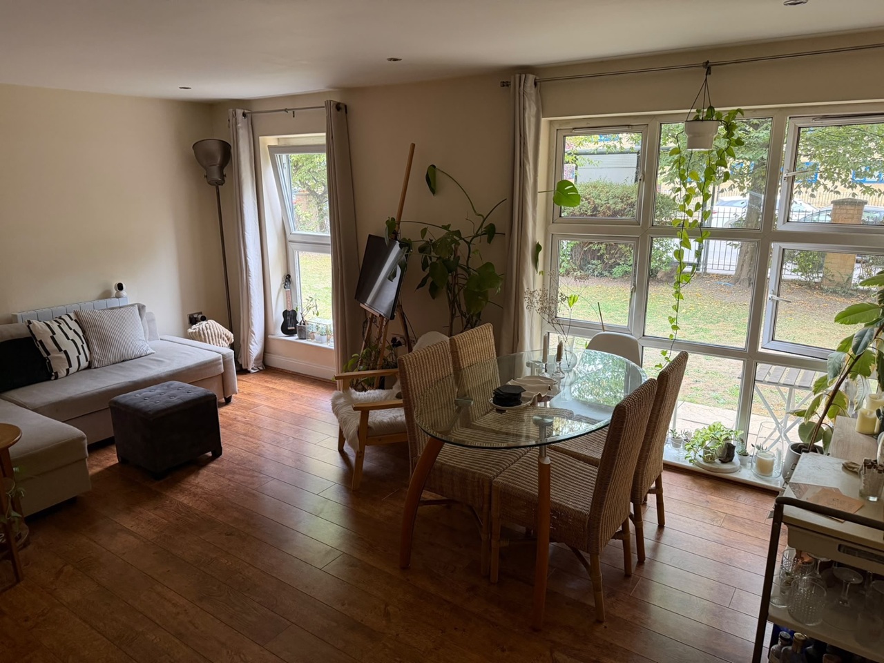 1 Bed Flat, Pembroke House, SW4 photo 2