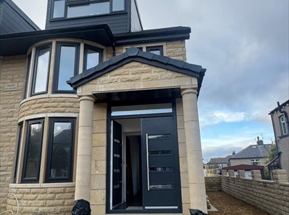 5 Bed Semi-Detached House, Beechwood Avenue, BD6