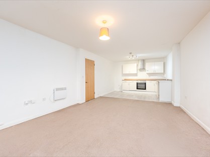 1 Bed Flat, Brook House, ME4