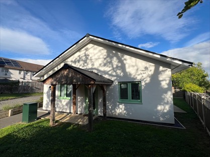 2 Bed Bungalow, Vicarage Hill Court, LL11