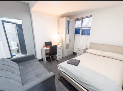 Studio Flat, Birmingham, B29