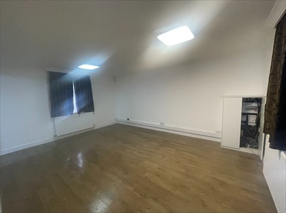 3 Bed Semi-Detached House, Drenon Square, UB3
