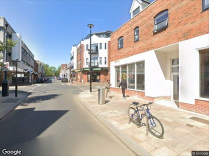 3 Bed Flat, High Street, GU15