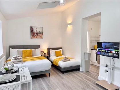 Studio Flat, Monks Park, HA9