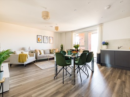 3 Bed Flat, Green Street, E13