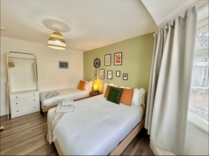 Studio Flat, Monks Park, HA9