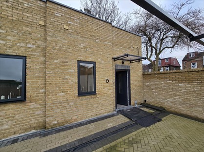 2 Bed Terraced House, Sydenham Road, CR0