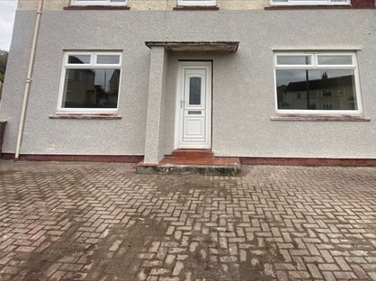 2 Bed Flat, Thornhill Place, KA1