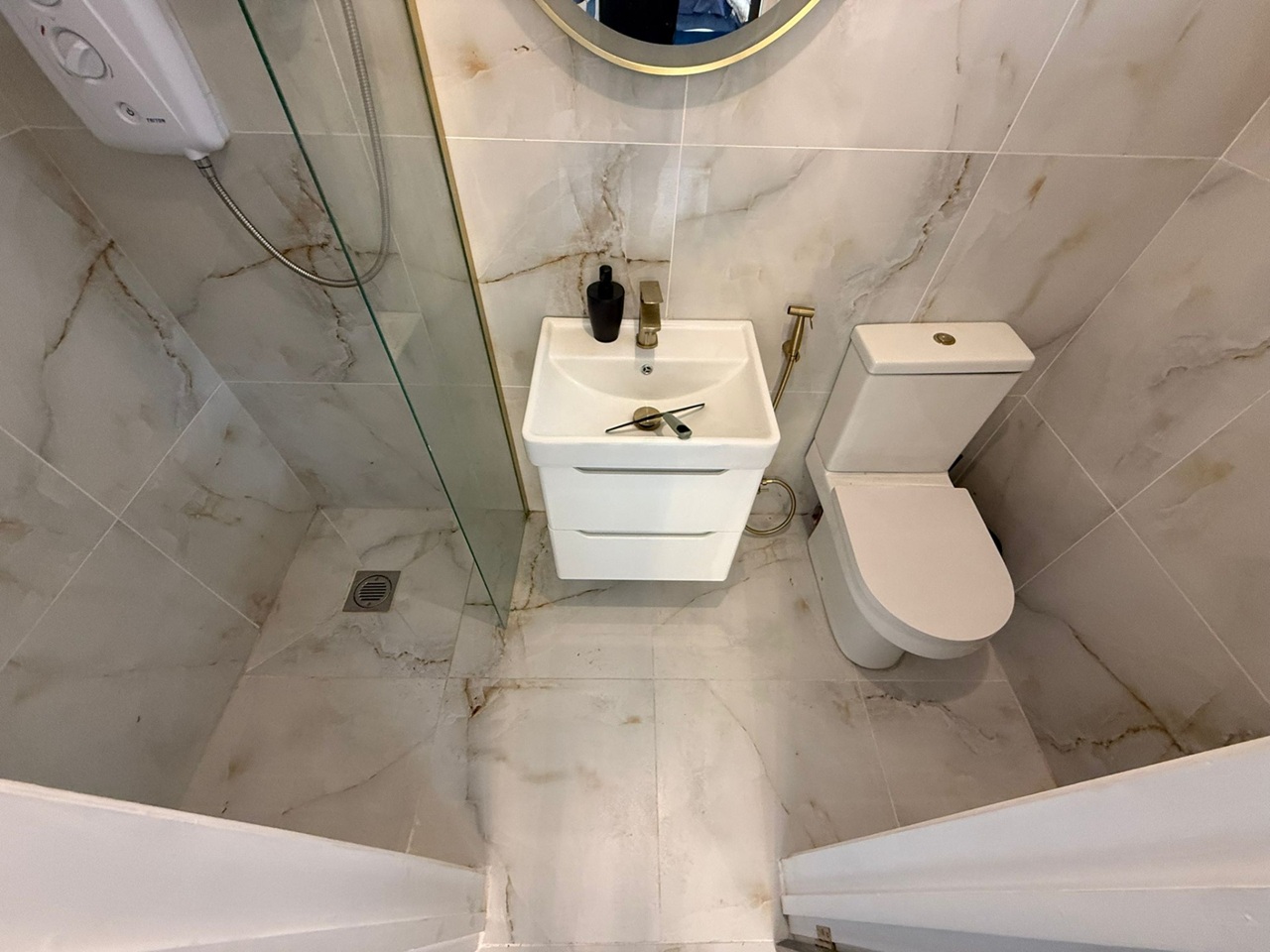 Ilford - Room in a Shared House, Dunspring Lane Clayhall, IG5 - To Rent ...