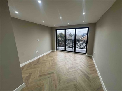 3 Bed Flat, High Road, N12