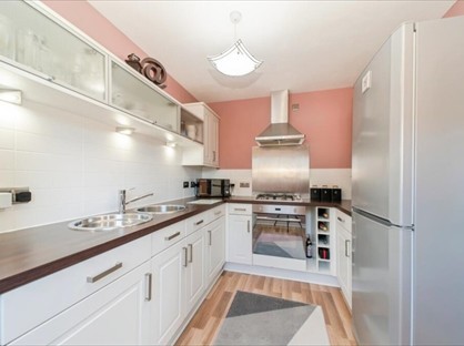 2 Bed Flat, Saucel Place, PA1