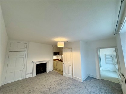 Studio Flat, St Margaret's Street, BA15