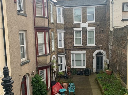 3 Bed Flat, Kent Place, CT11