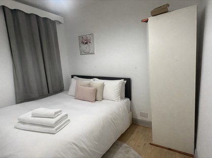 Bedsit, Grays Inn Road, WC1X